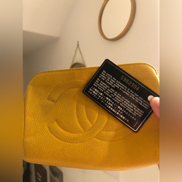 Chanel Yellow Caviar Timeless CC Zip Pouch - Rare - Picture 14 of 16